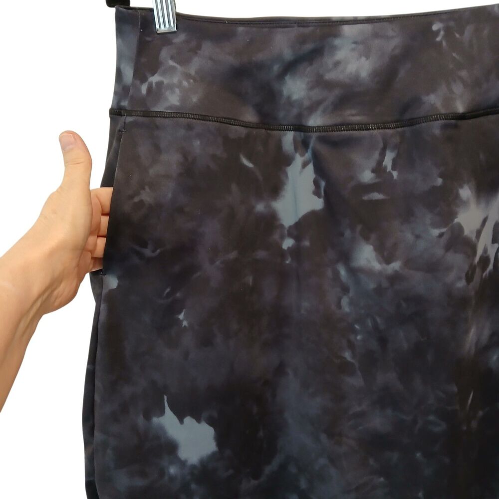 Viddia Athletic Skort Tie Dye Black/Gray Size Large Modest Stretch 19" Length - Picture 3 of 11